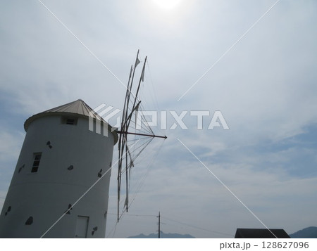小豆島　オリーブ公園　ギリシャ風車 128627096