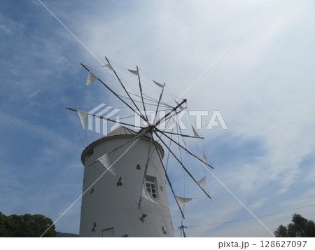 小豆島 オリーブ公園 ギリシャ風車 小豆島 オリーブ公園 ギリシャ風車 128627097