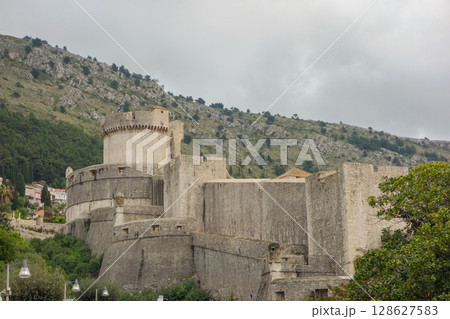 imposing and well preserved Dubrovnik castle in Croatia coastline 128627583