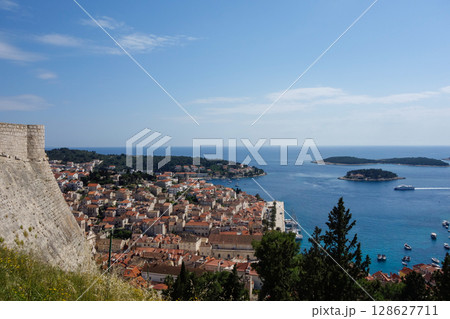 panoramic view of the ancient town of Hvar on the Adriatic coast of Croatia, from the fort 128627711