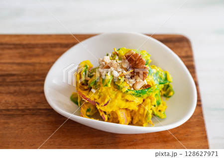 さやえんどう入りパンプキンサラダ さやえんどう入りパンプキンサラダ 128627971