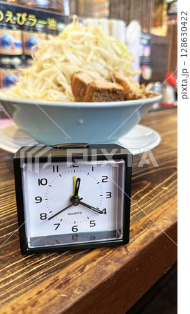 野菜マシの二郎ラーメン(20分以内に完食) 野菜マシの二郎ラーメン(20分以内に完食) 128630422