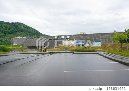 雨の日の当別ダム 雨の日の当別ダム 128631461