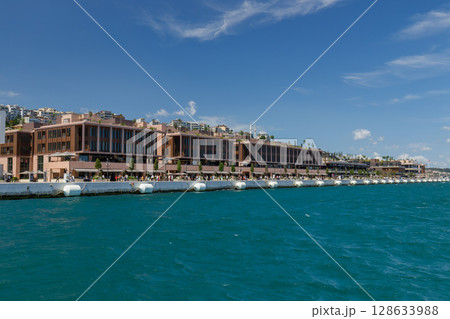 Beautiful Istanbul cityscape view from cruise sailing to Bosphorus,Turkey Beautiful Istanbul cityscape view from cruise sailing to Bosphorus,Turkey 128633988