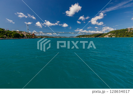 Beautiful Istanbul cityscape view from cruise sailing to Bosphorus,Turkey 128634017