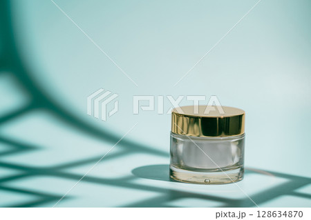 Glass skincare cream jar Glass skincare cream jar 128634870