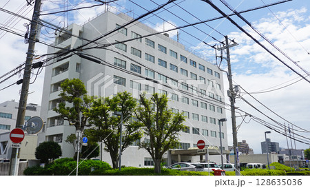 静岡県沼津市の街並み(静岡県東部総合庁舎) 静岡県沼津市の街並み(静岡県東部総合庁舎) 128635036