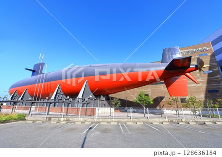 【広島県】秋空の潜水艦あきしお(てつのくじら) 【広島県】秋空の潜水艦あきしお(てつのくじら) 128636184