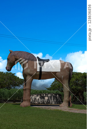 宮古馬の大きなモニュメントがある公園 宮古馬の大きなモニュメントがある公園 128636856