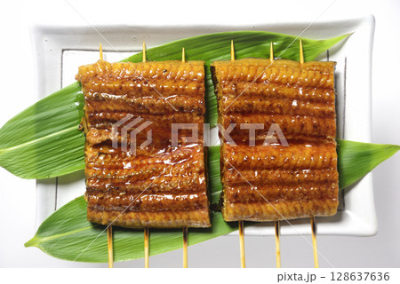 鰻 蒲焼 鰻 蒲焼 128637636