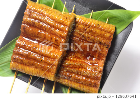 鰻 蒲焼 鰻 蒲焼 128637641