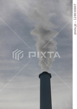 周南コンビナート『えんとつ町の光!  #SDGs』山口県観光  地球環境 工場汚染 128638807