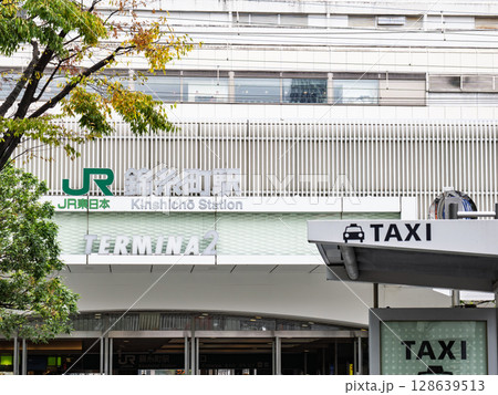 JR東日本「錦糸町駅」北口の駅名表示 128639513