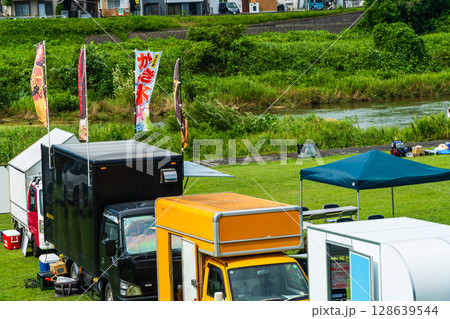 夏のイベント 燈篭流し 夏のイベント 燈篭流し 128639544