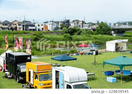 夏のイベント 燈篭流し 夏のイベント 燈篭流し 128639545