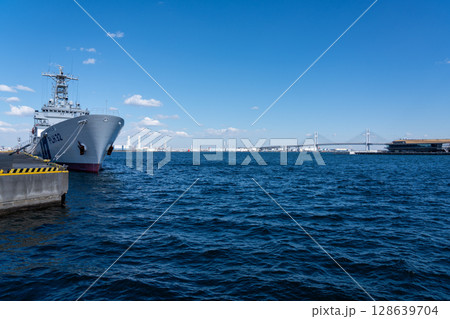 横浜みなとみらい　赤レンガ倉庫 128639704