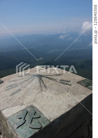 大山最高峰 ”剣ヶ峰”山頂!『日本100名山』鳥取県「伯耆大山」稜線 登山道・登山初心者 vlog 大山最高峰 ”剣ヶ峰”山頂!『日本100名山』鳥取県「伯耆大山」稜線 登山道・登山初心者 vlog 128640308