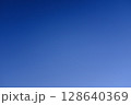 ブルーグラデーション 128640369