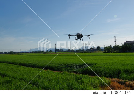 ドローン 128641374