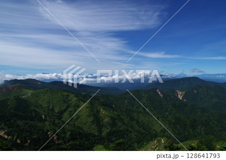 志賀高原横手山山頂 満天ビューテラス 志賀高原横手山山頂 満天ビューテラス 128641793