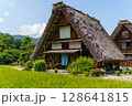 合掌造りのある風景 128641815