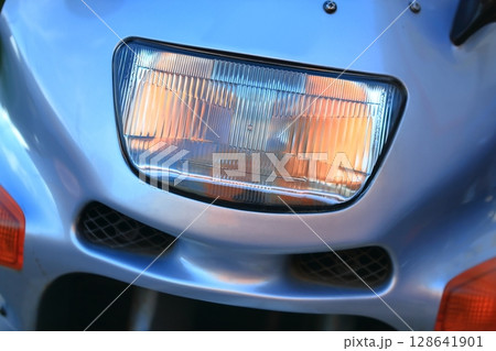 オートバイ ヘッドライト イメージ オートバイ ヘッドライト イメージ 128641901