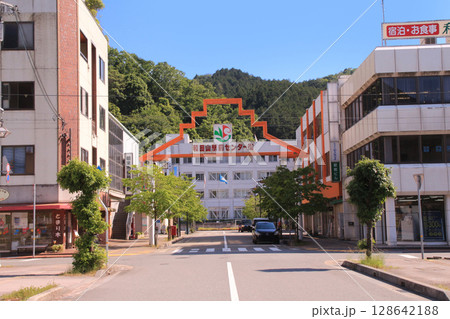 JR和田山駅の駅前センター街 128642188