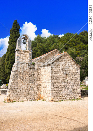 スプリットの美しい礼拝堂 128643885