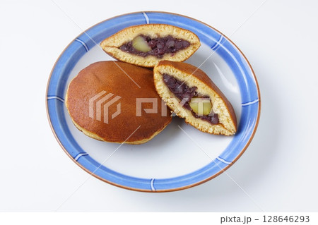 栗のどら焼き 128646293