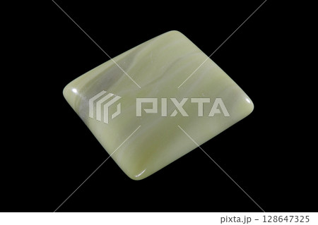 サーペンティン 自然が描く模様 128647325