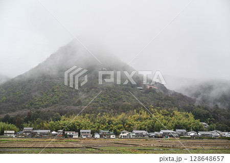 滋賀県　太郎坊宮 128648657
