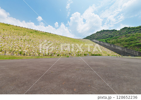 【殿ダム】 鳥取県鳥取市国府町殿 128652236