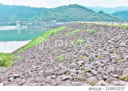 【殿ダム】 鳥取県鳥取市国府町殿 128652237