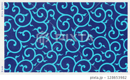 日本の伝統「唐草模様」を版画風に描いた、和紙の千代紙 128653982