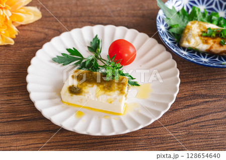 洋風　豆腐のとろろ昆布締め 128654640
