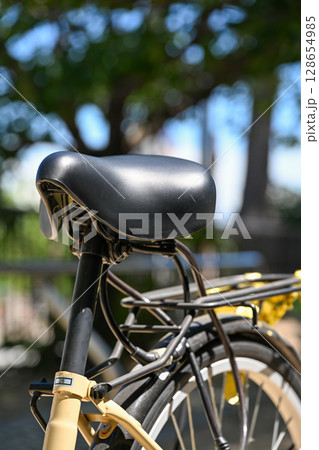 自転車パーツ接写　高解像度のメカニカルディテール 128654985