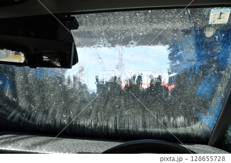 車の洗車機_03 128655728