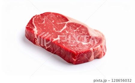 《AI画像》白背景に置かれたステーキ肉 128656032