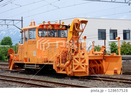弘南鉄道の排雪用モーターカー 弘南鉄道の排雪用モーターカー 128657528