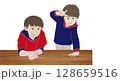 ピースポーズの男の子と兄 128659516