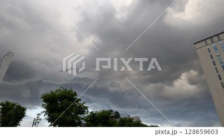 空と雲 128659603