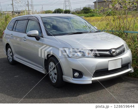 駐車場に停めた車(トヨタ・カローラフィールダー 3代目 初期型 1.5G エアロツアラー ) 駐車場に停めた車(トヨタ・カローラフィールダー 3代目 初期型 1.5G エアロツアラー ) 128659644