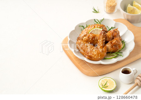 手羽先 手羽 鶏 128660478