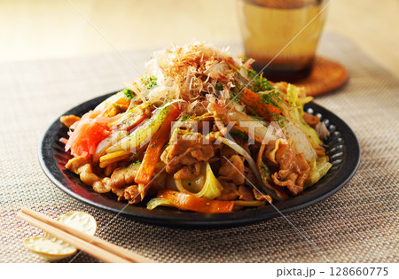 焼きそば 128660775