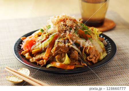 焼きそば 128660777