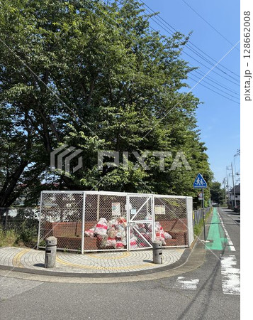 茨城県つくばみらい市の「ごみ集積所」 128662008