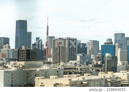 レインボーブリッジから見る東京タワー 128663031