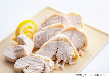 手作りサラダチキン　完成 128663155