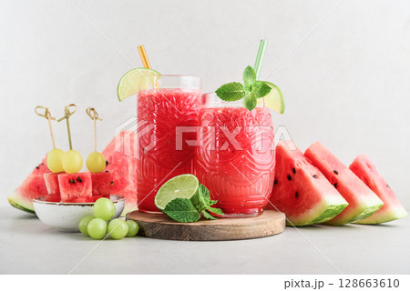 Fresh watermelon juice with mint and lime 128663610