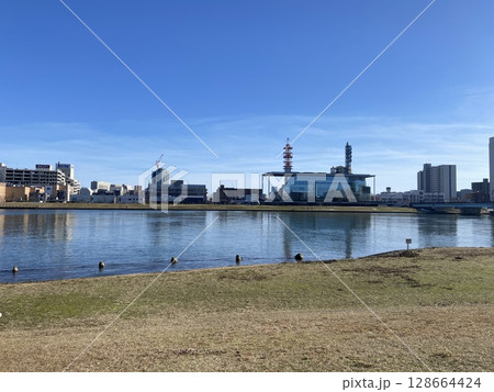 新潟市　萬代橋 128664424